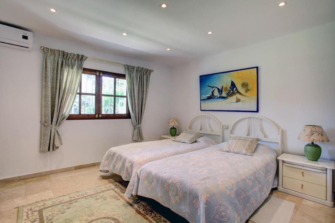 Exclusive Villa Las Palmeras Puerto Banus With Heated Private Swimming Pool, Marbella, Spain Zewnętrze zdjęcie