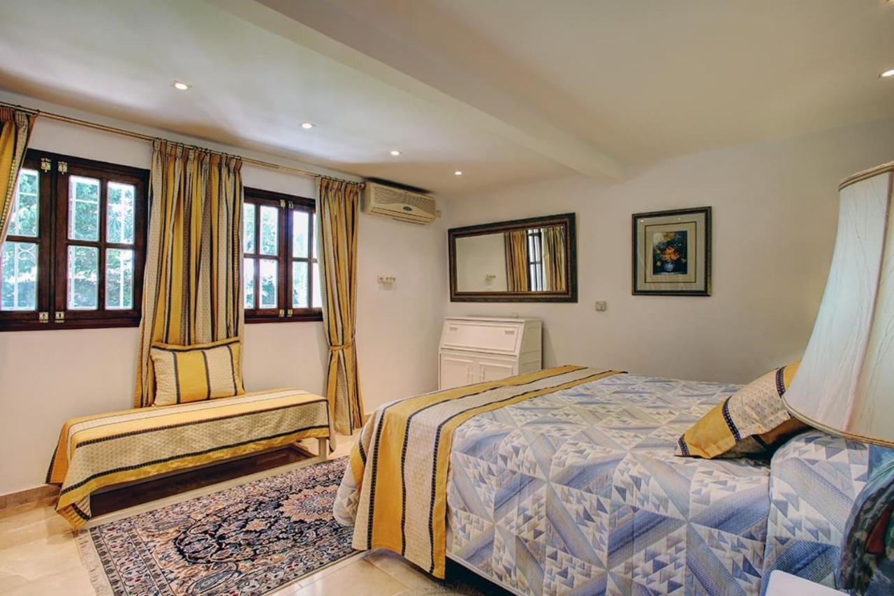 Exclusive Villa Las Palmeras Puerto Banus With Heated Private Swimming Pool, Marbella, Spain Zewnętrze zdjęcie