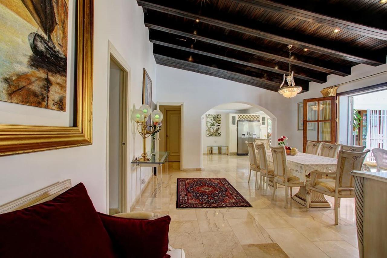Exclusive Villa Las Palmeras Puerto Banus With Heated Private Swimming Pool, Marbella, Spain Zewnętrze zdjęcie